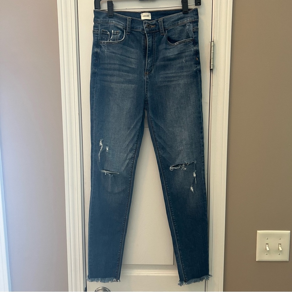 Sneak Peek Distressed Raw Hem High Rise Blue Jeans Size 5/W27